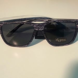 NWT DEB & DAVE wood sunglasses